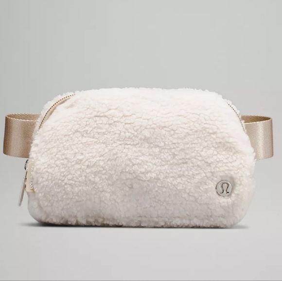 lululemon athletica Handbags - Lululemon Everywhere Fleece Belt Bag Ivory & Silver
